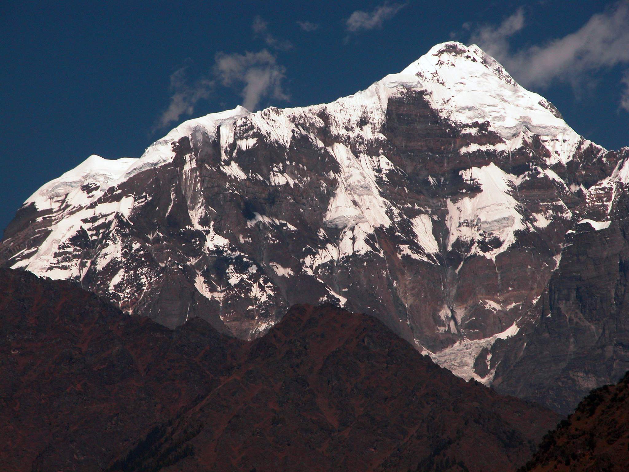 Manaslu 04 03 Shringi Himal Close Up From Past Jagat Here�s a close up of the beautiful mountain Shringi Himal (7187m), its summit glistening in the mid-day sun.